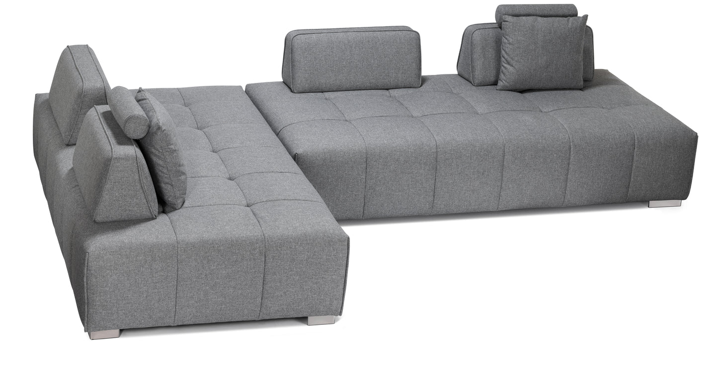 Akan II Sofa