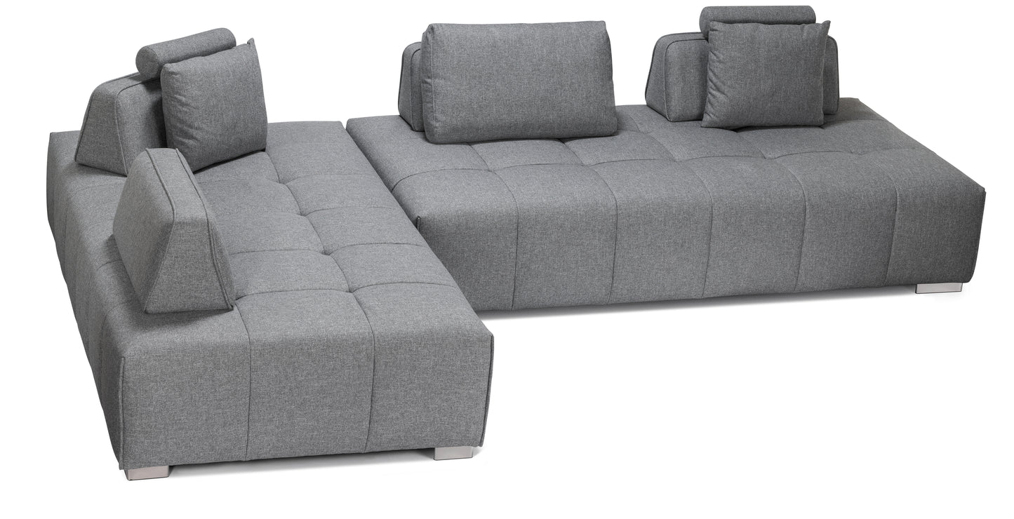 Akan II Sofa